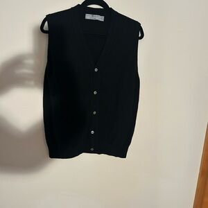 Black Sleeveless Cardigan Vest cashmere By British brand Alan Paine